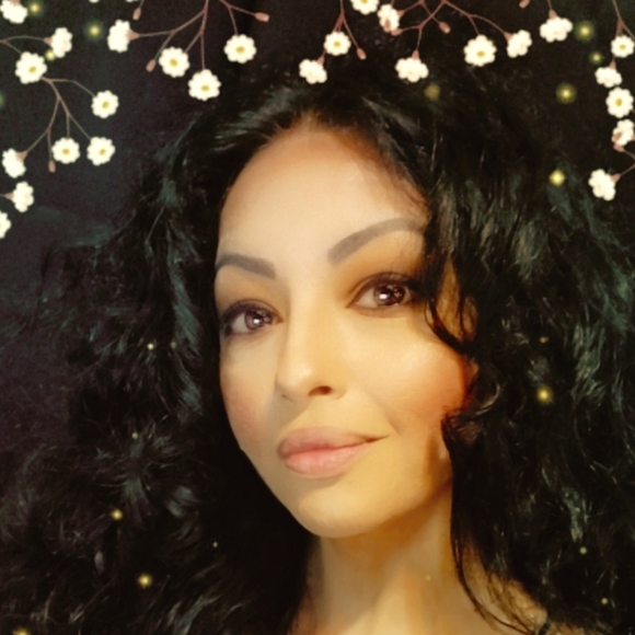 Meet your Posher, Marina - Picture 1 of 1